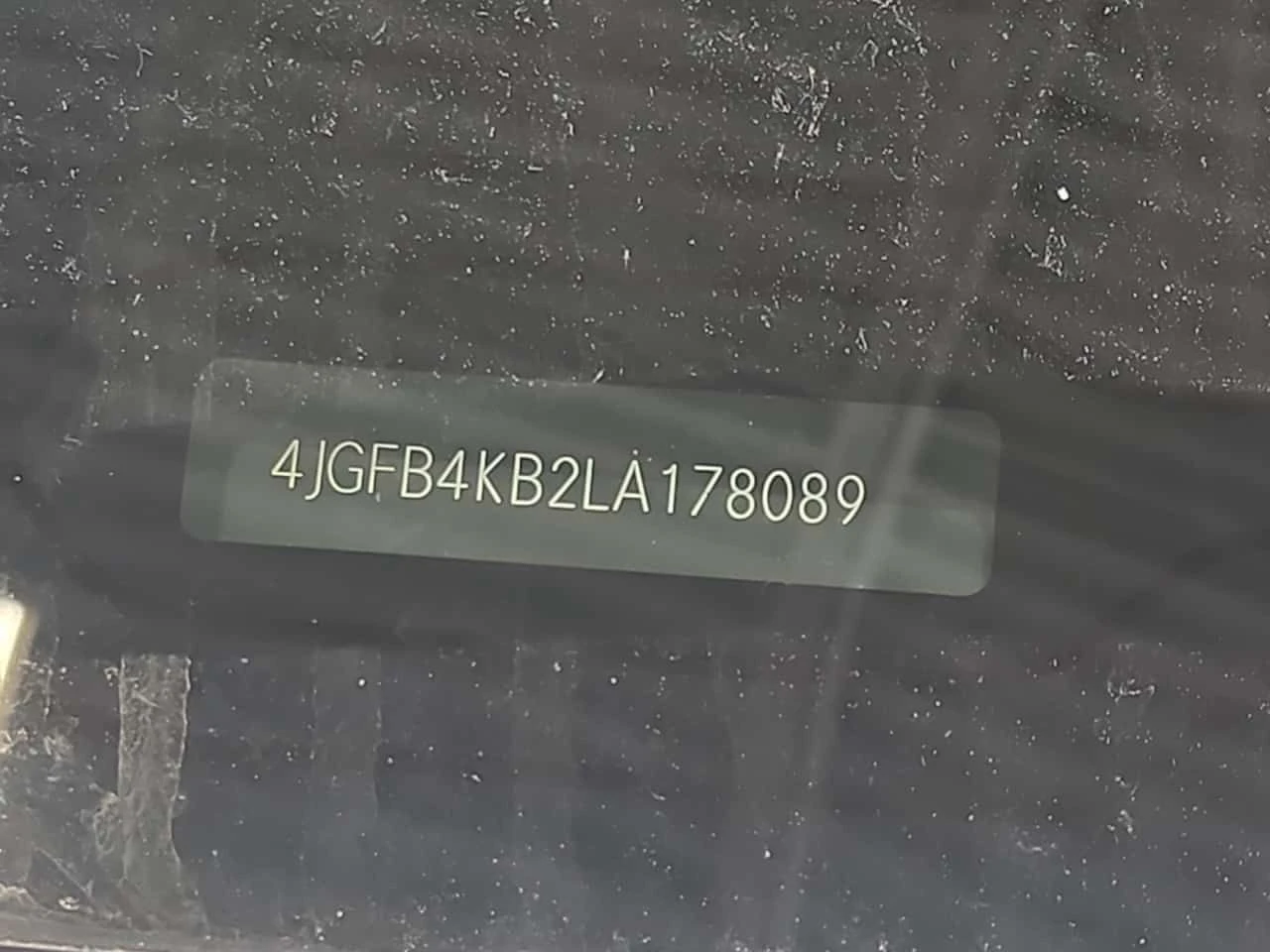 Mercedes-Benz GLE 350 * CARFAX * 2 КЛЮЧА * ДИСТРОНИК * ПАНОРАМА * , снимка 17 - Автомобили и джипове - 54759268
