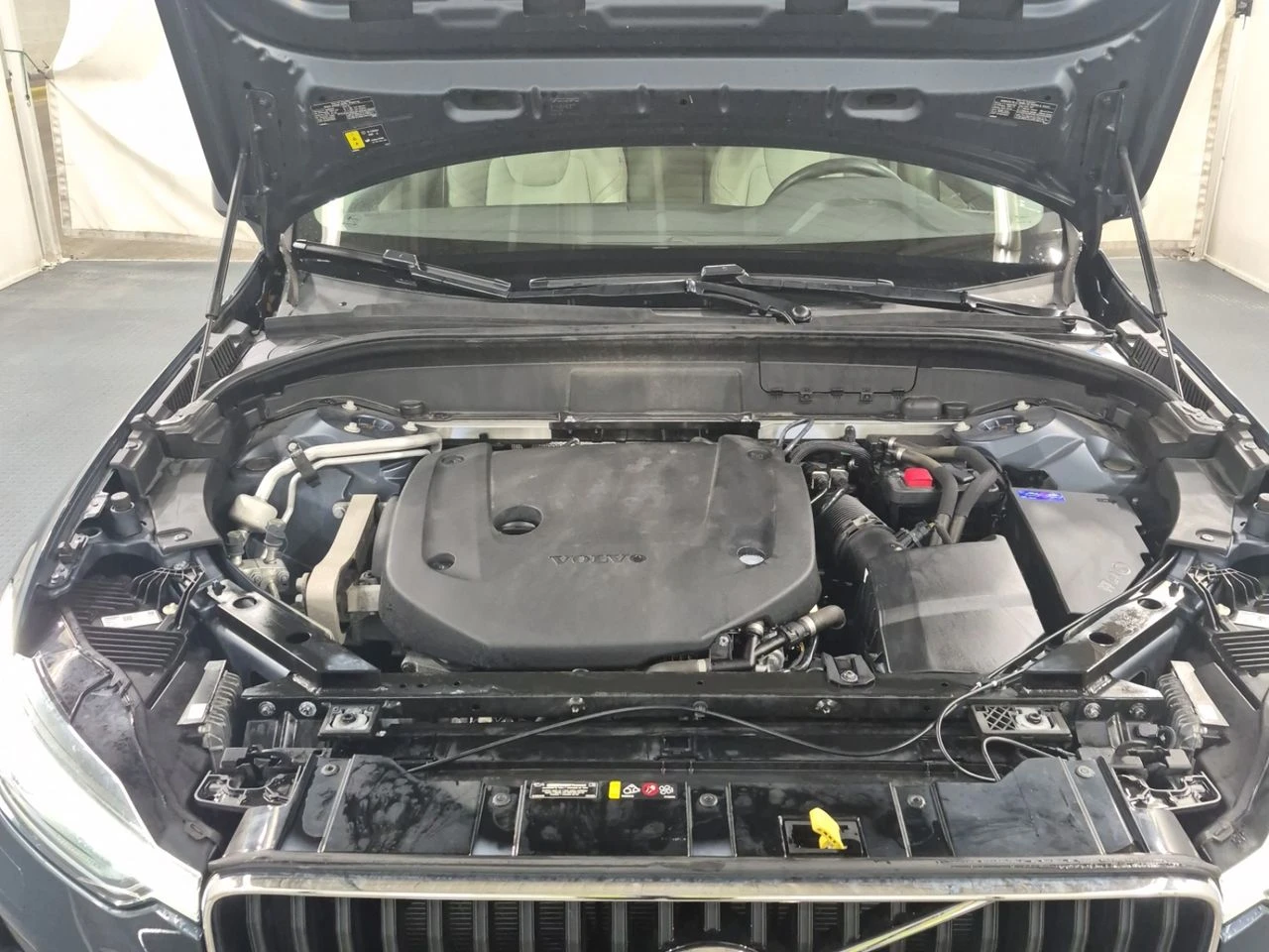 Volvo XC60 MOMENTUM, снимка 15 - Автомобили и джипове - 55729186