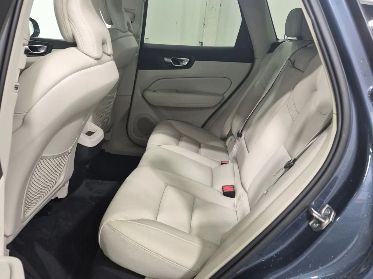 Volvo XC60 MOMENTUM, снимка 11 - Автомобили и джипове - 55729186