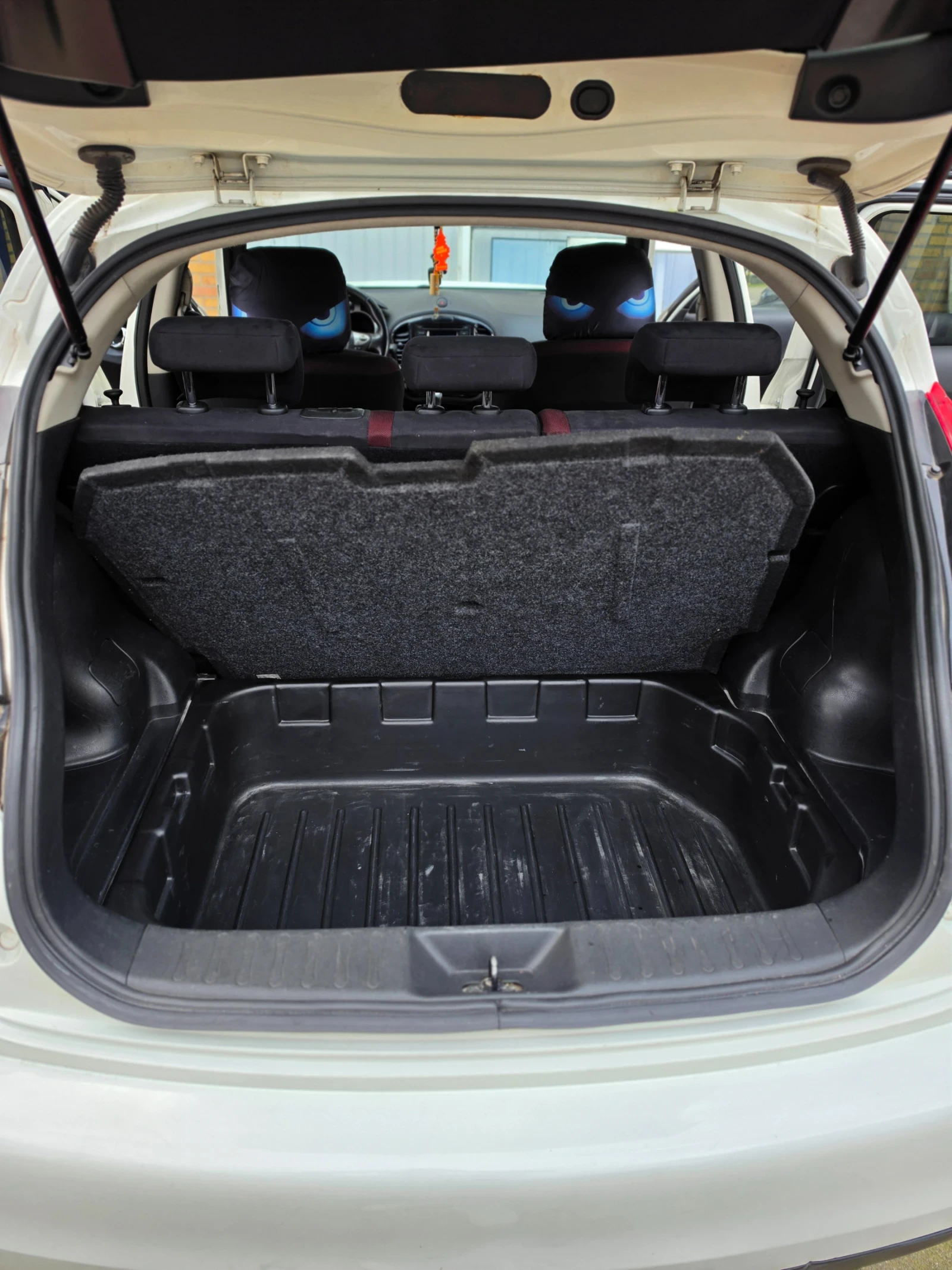 Nissan Juke, снимка 9 - Автомобили и джипове - 56661722