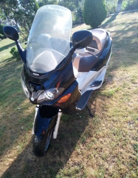  Piaggio X9