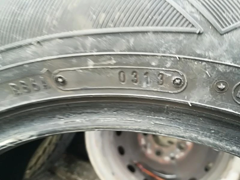 Гуми Летни 225/55R16, снимка 6 - Гуми и джанти - 23687551