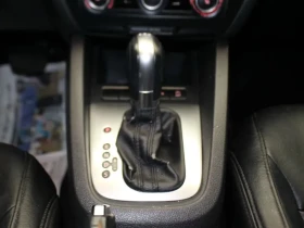 VW Jetta 1.6 TDI BLUEMOTION, снимка 9
