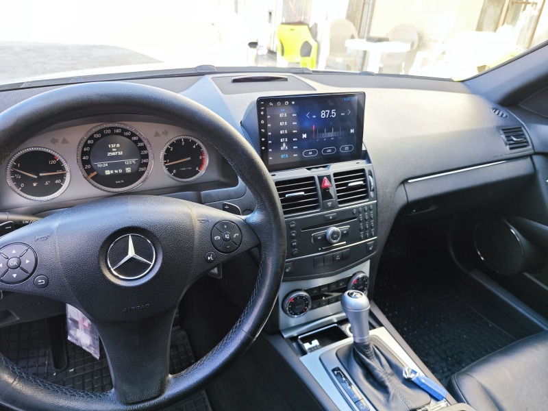 Mercedes-Benz C 220 CDI , снимка 9 - Автомобили и джипове - 45673374