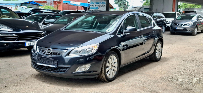 Opel Astra COSMO, снимка 1 - Автомобили и джипове - 46145646