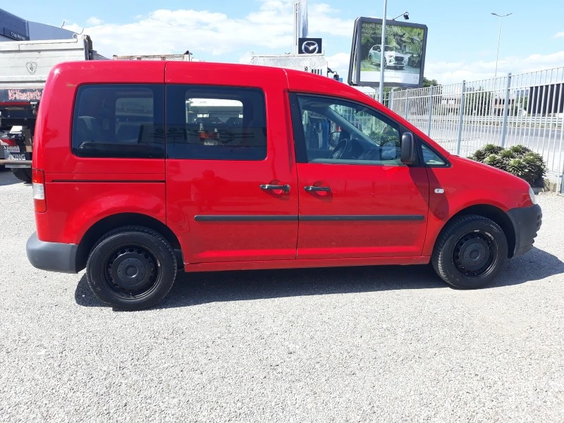 VW Caddy 1.9TDI 7 МЕСТА, снимка 9 - Автомобили и джипове - 46745464