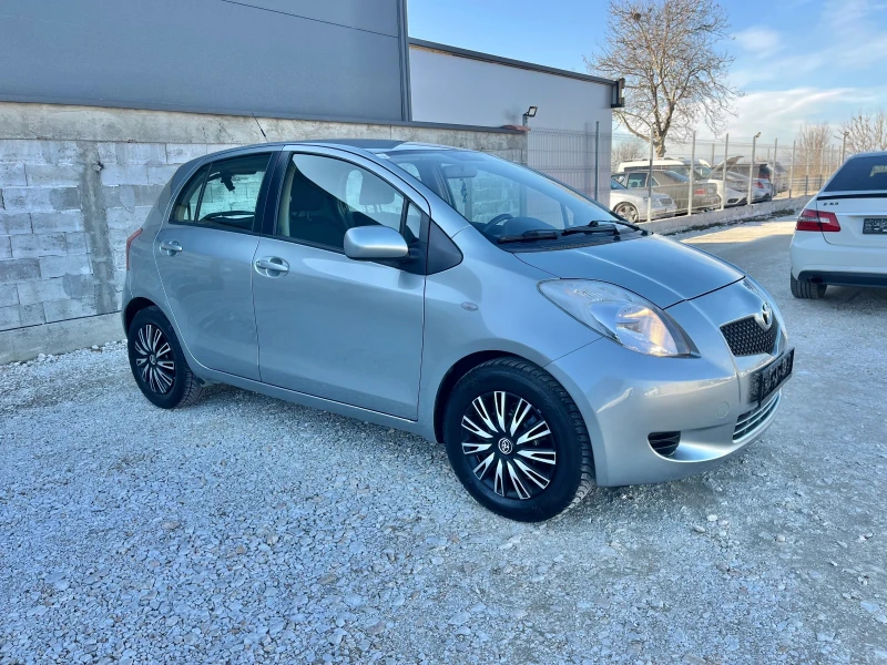 Toyota Yaris 1.3 VVTI, снимка 3 - Автомобили и джипове - 49405397