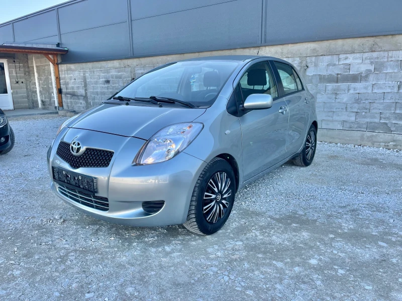 Toyota Yaris 1.3 VVTI, снимка 2 - Автомобили и джипове - 49405397