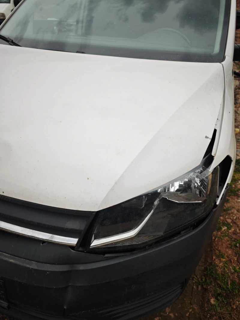 VW Caddy 2.0TDI 102к.с., снимка 11 - Автомобили и джипове - 49574165