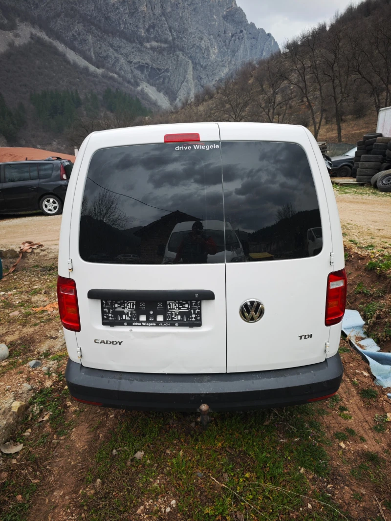 VW Caddy 2.0TDI 102к.с., снимка 7 - Автомобили и джипове - 49574165