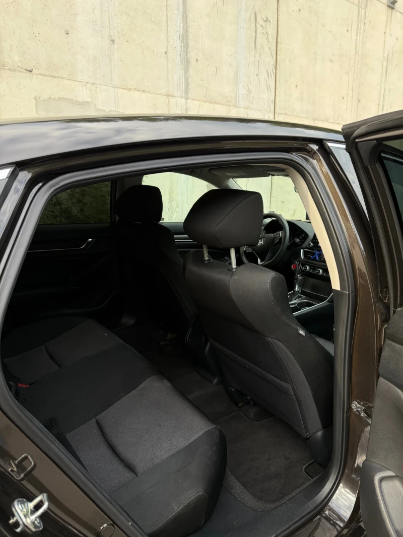 Honda Accord, снимка 16 - Автомобили и джипове - 52031830