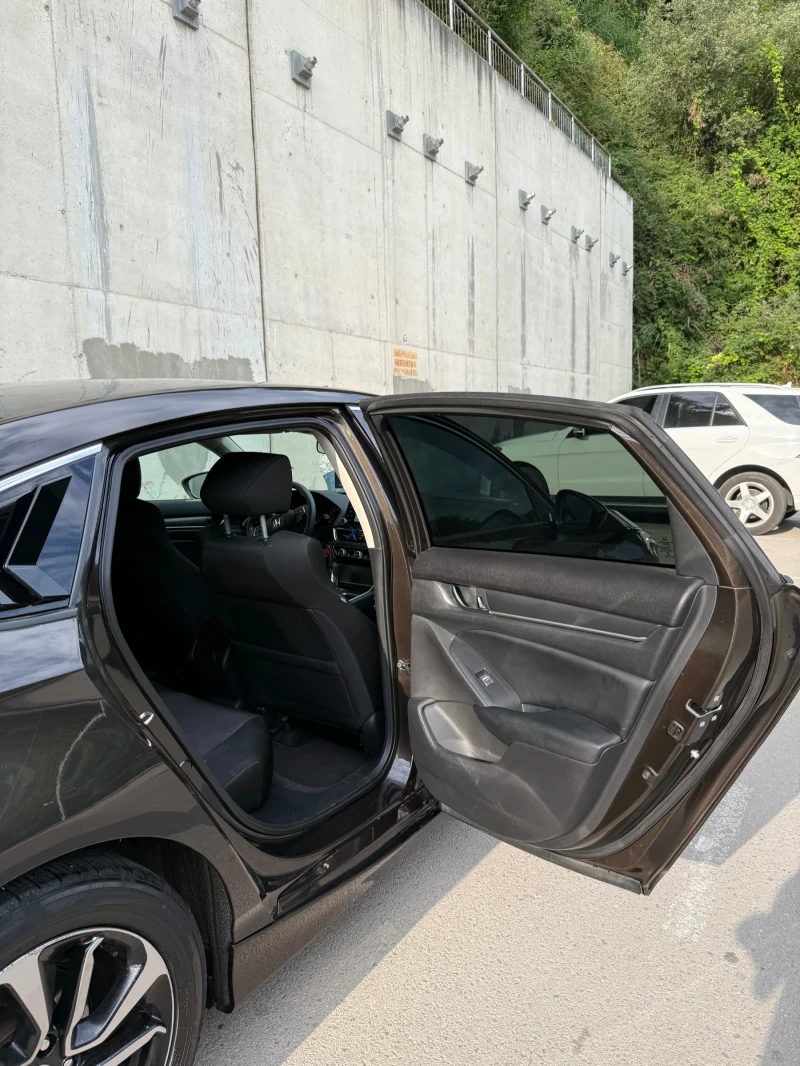 Honda Accord, снимка 15 - Автомобили и джипове - 52031830
