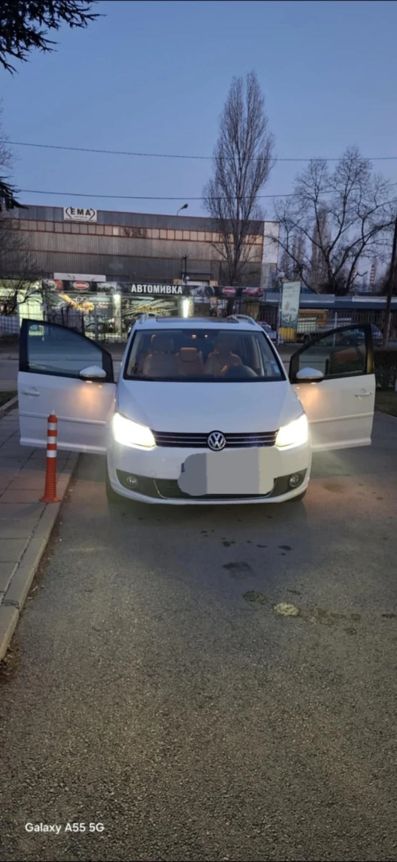 VW Touran Dsg!!! Фабричен Метан!!!, снимка 3 - Автомобили и джипове - 53229095