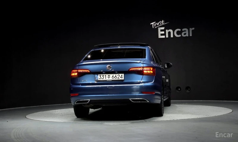 VW Jetta, снимка 4 - Автомобили и джипове - 52965746