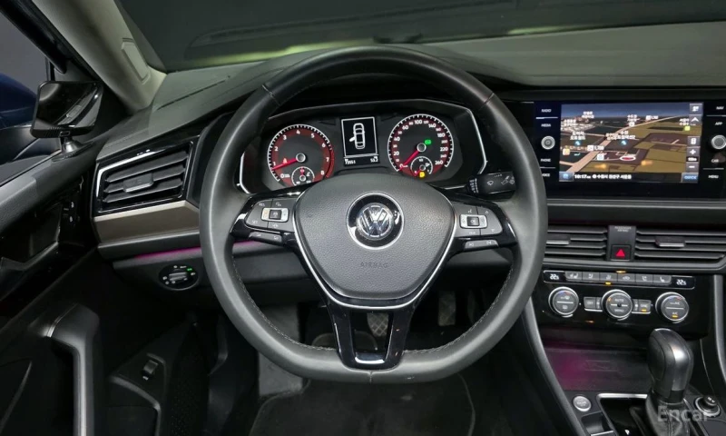 VW Jetta, снимка 13 - Автомобили и джипове - 52965746