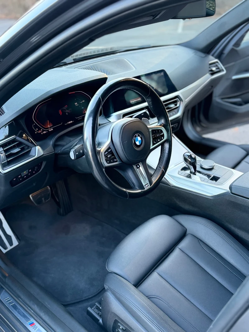 BMW 330 xDrive M-Sport , снимка 8 - Автомобили и джипове - 53114075