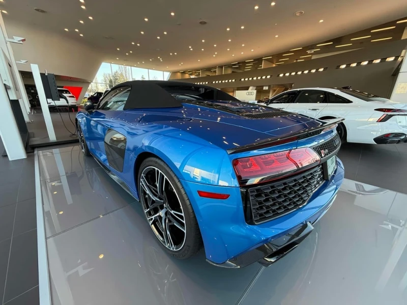 Audi R8 * V10 performance * CARFAX * ЦЕНА ДО БГ, снимка 2 - Автомобили и джипове - 53343679