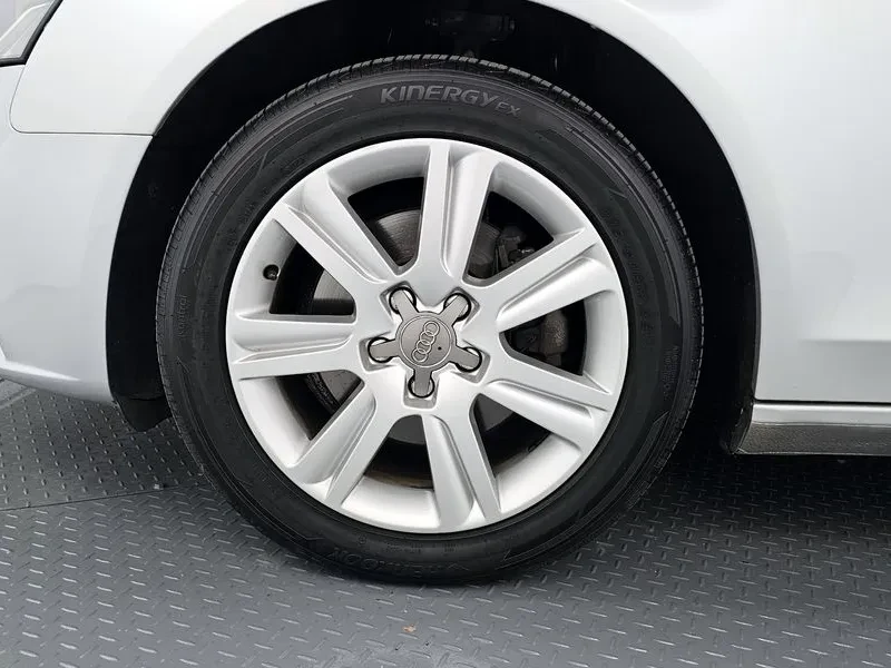 Audi A4 2.0 TFSI, снимка 5 - Автомобили и джипове - 54550859