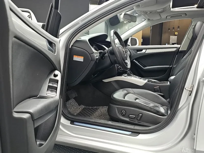 Audi A4 2.0 TFSI, снимка 10 - Автомобили и джипове - 54550859