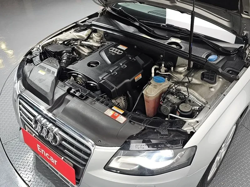 Audi A4 2.0 TFSI, снимка 6 - Автомобили и джипове - 54550859