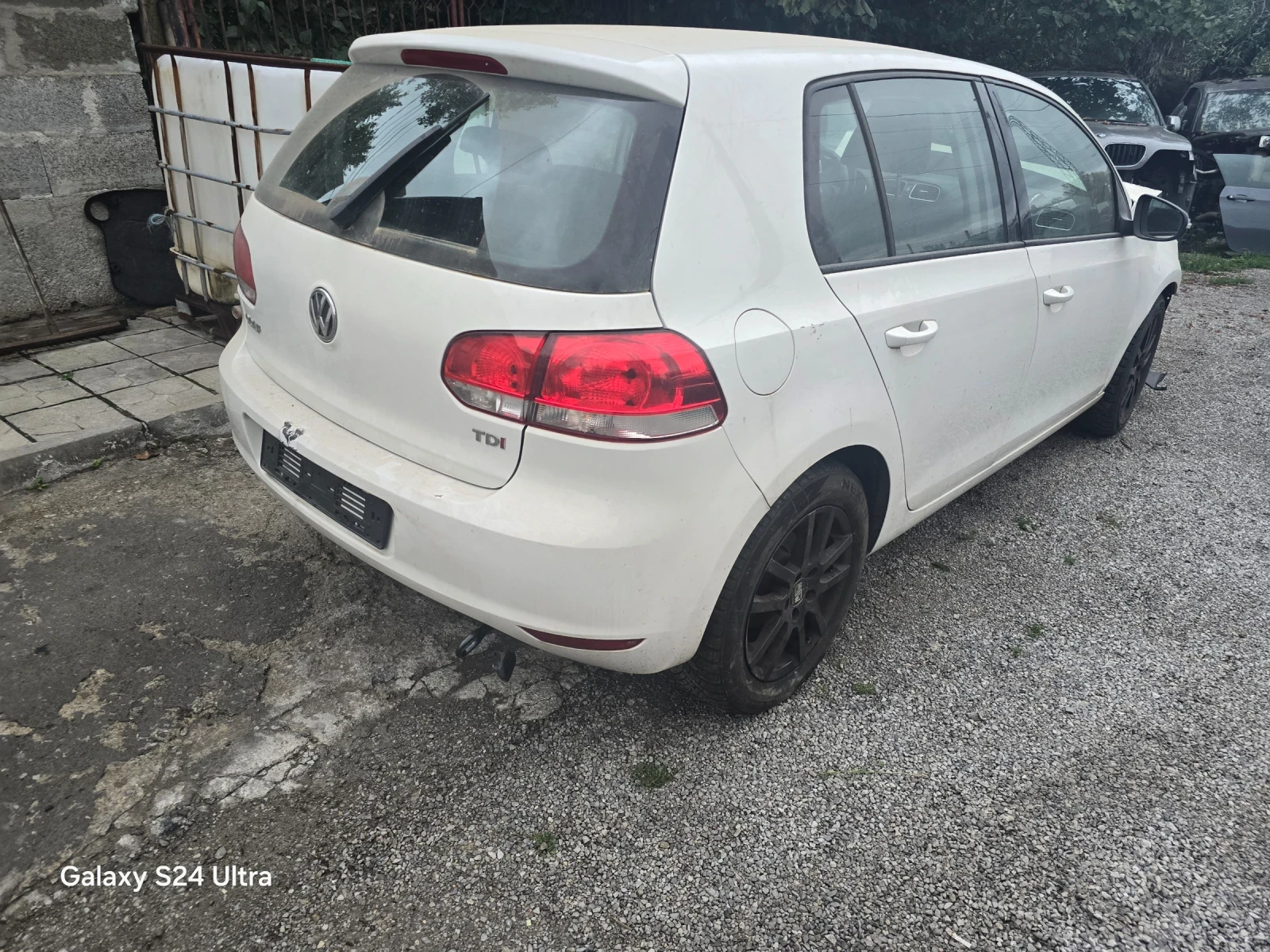 VW Golf 1.6TDI 105к - изображение 3