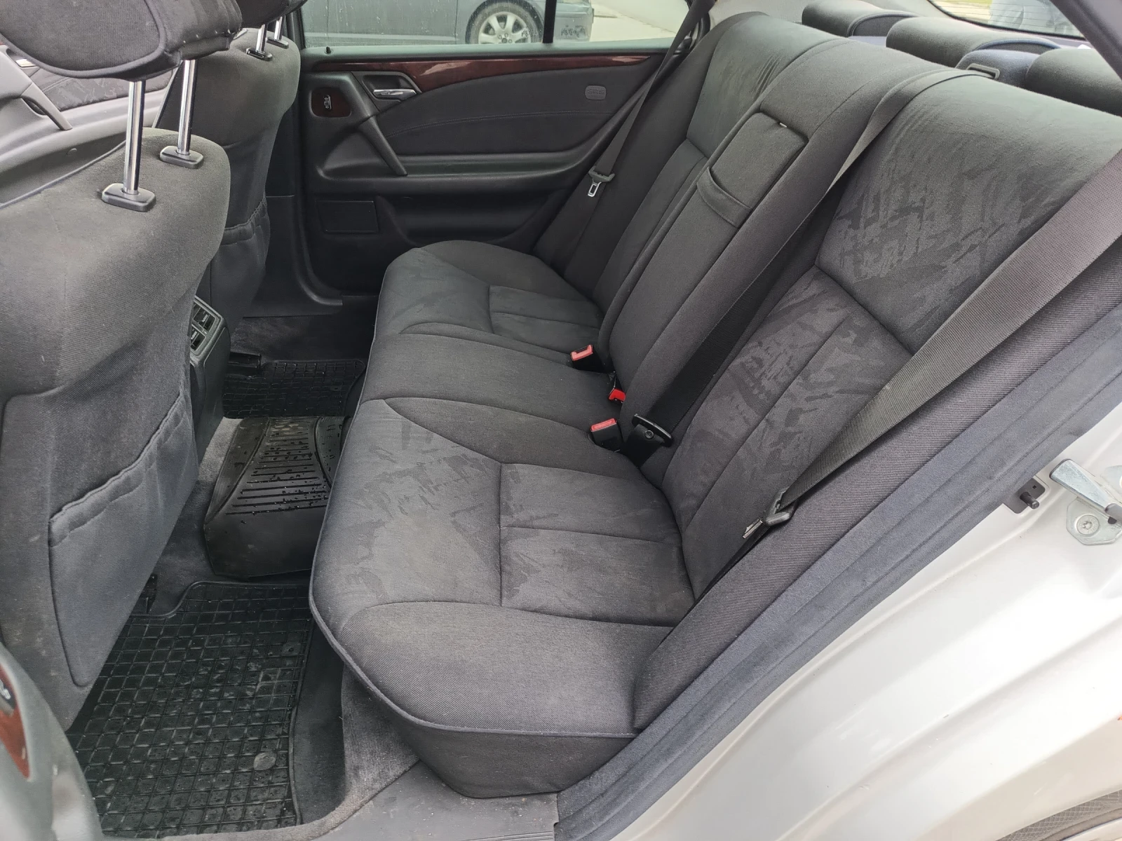 Mercedes-Benz 290 290 Е - изображение 9