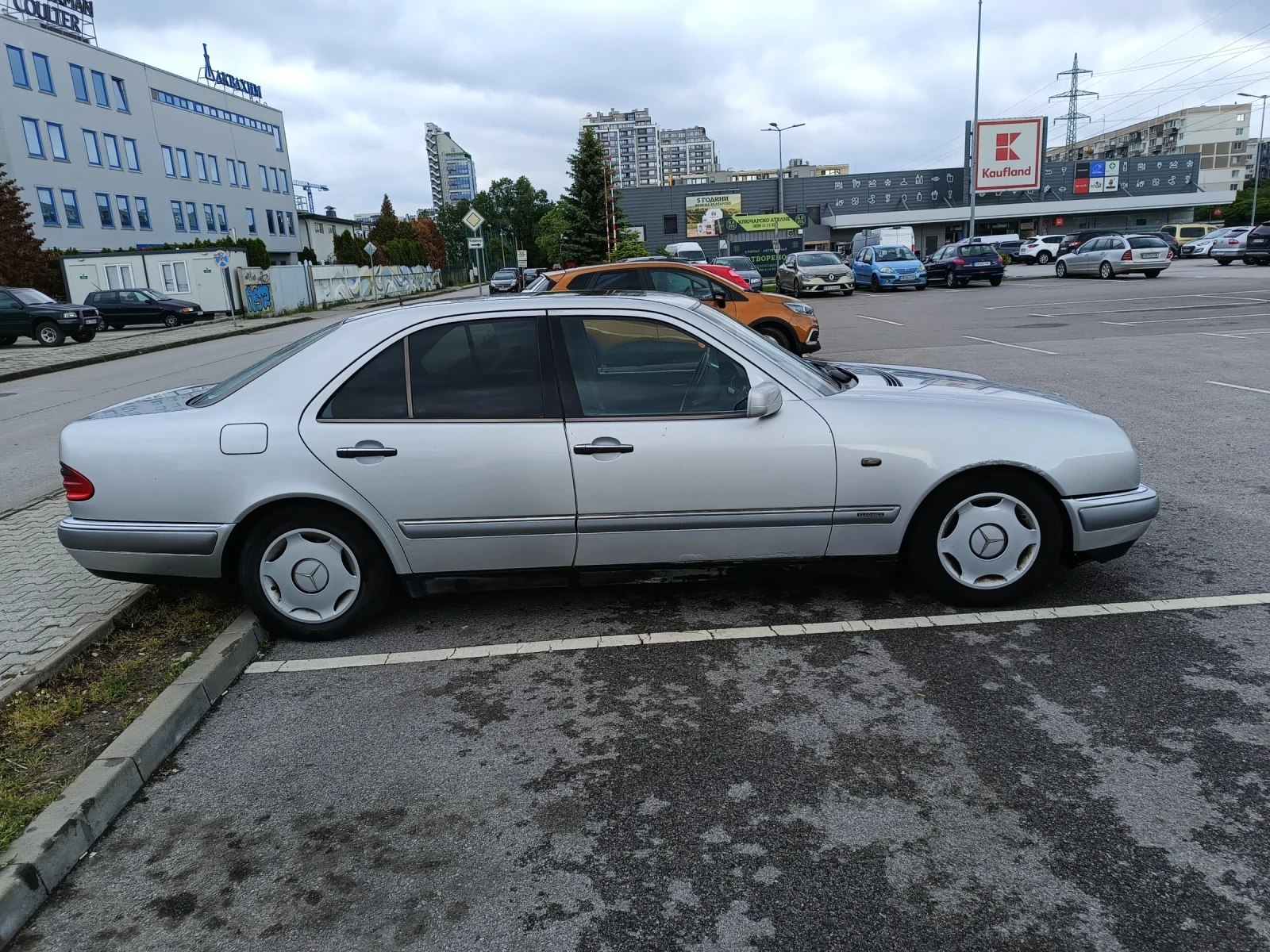 Mercedes-Benz 290 290 Е - изображение 6