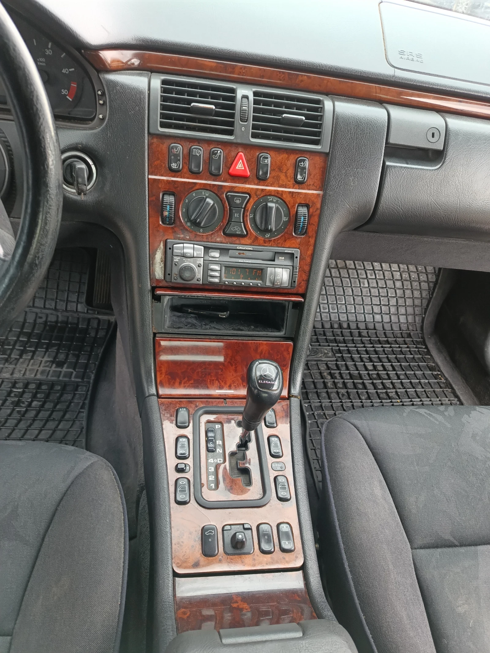 Mercedes-Benz 290 290 Е - изображение 3