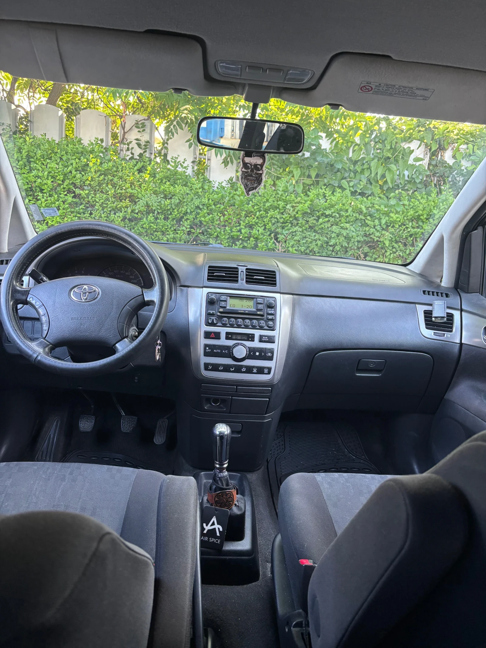 Toyota Avensis verso  - изображение 9