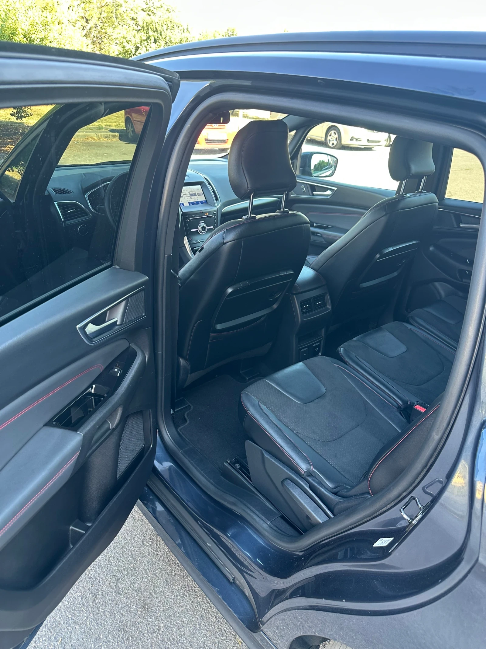 Ford S-Max 2.0/190/ST Line/Дистоник/Ленти/Самопаркиране - изображение 8