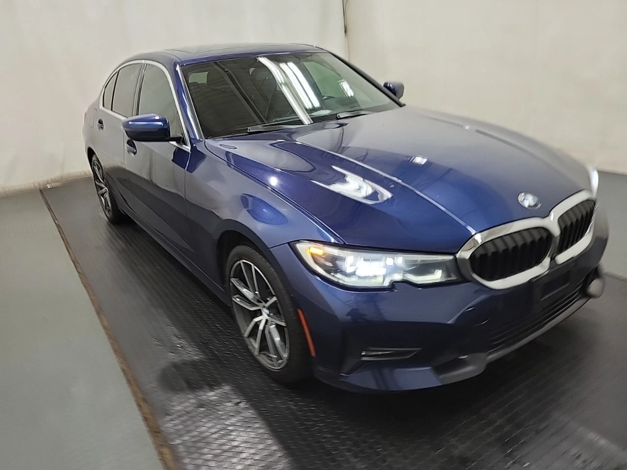 BMW 330 AWD * CARFAX * АвтоКредит * Цена до България*  - изображение 2