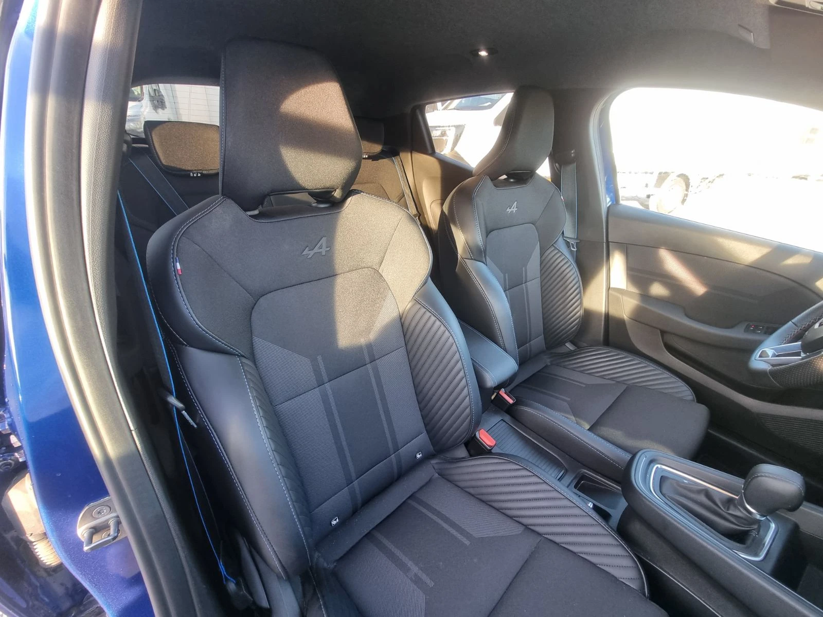 Renault Clio E-Tech full hybrid 145 | Mobile.bg   14