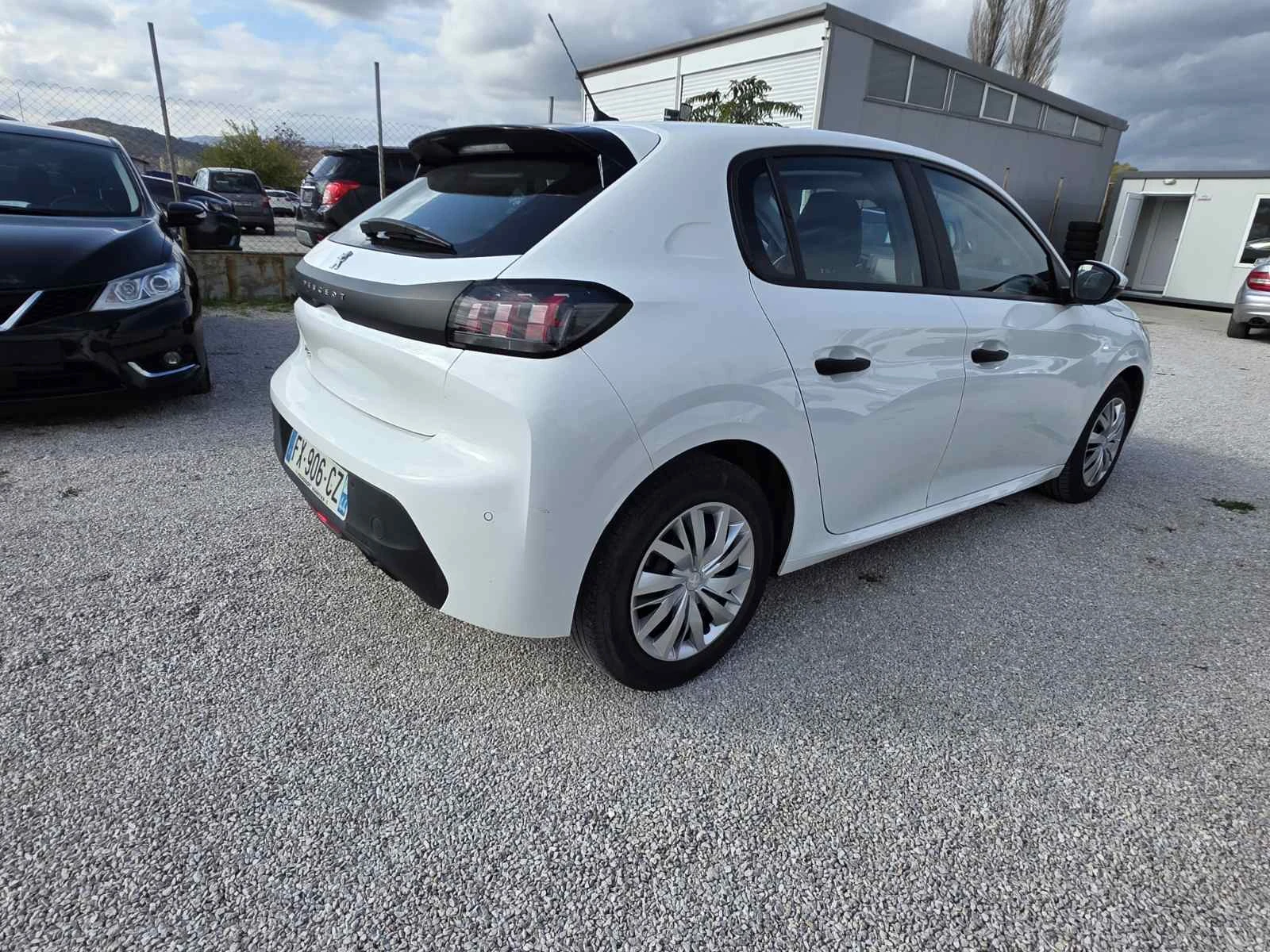 Peugeot 208 1.5 BlueHDi Навигация| Парктроник| Климатроник - изображение 6