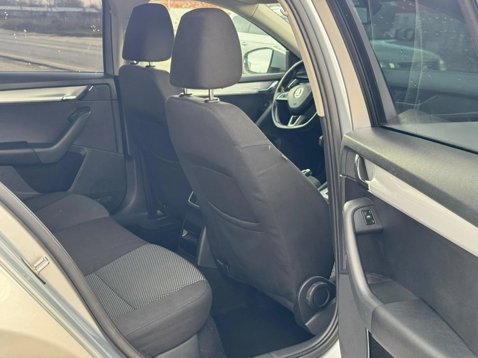 Skoda Octavia 1.6TDI  105k.s  ������ | Mobile.bg � ����������� 12