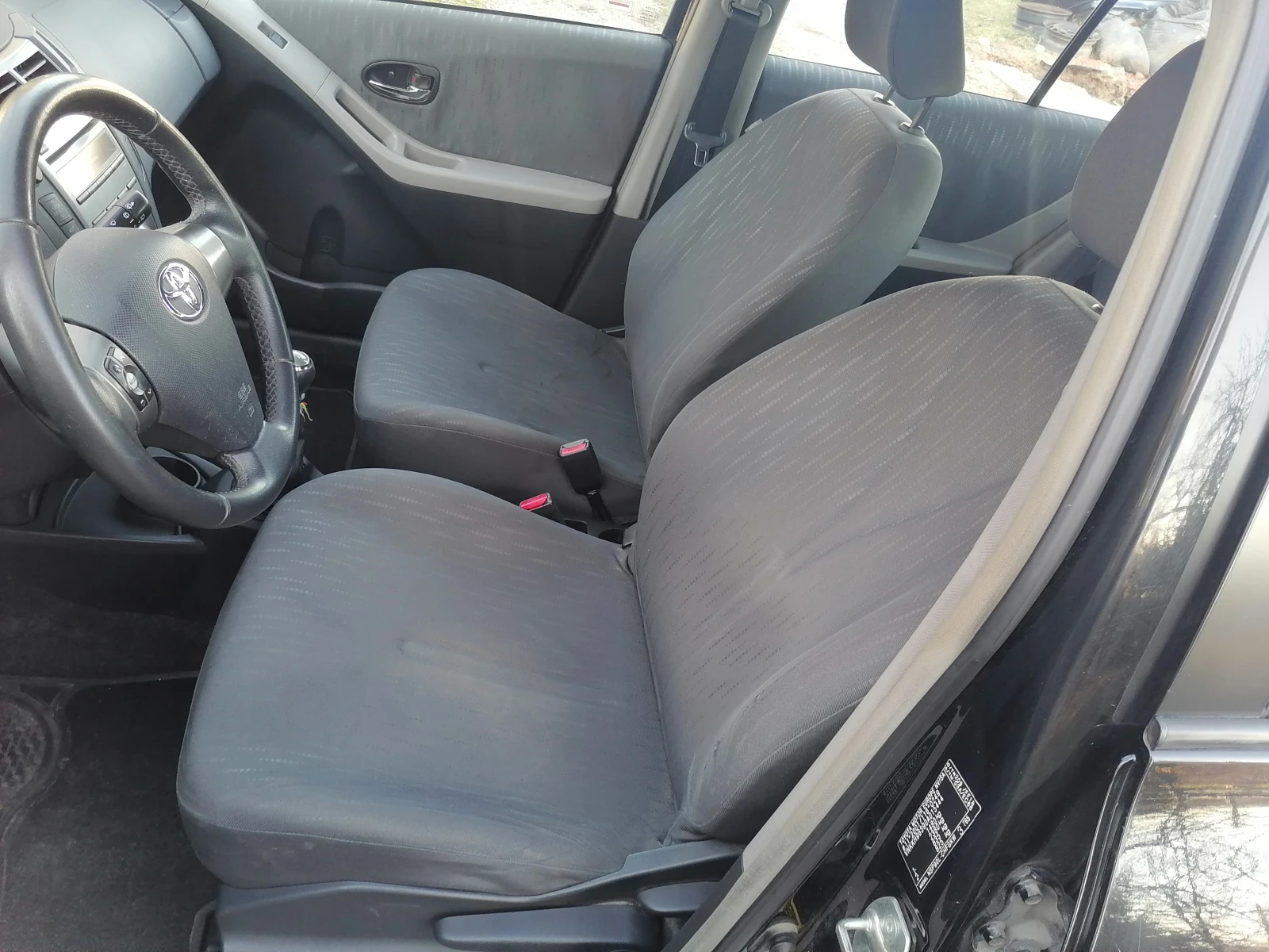 Toyota Yaris 1.33 vvti - изображение 10