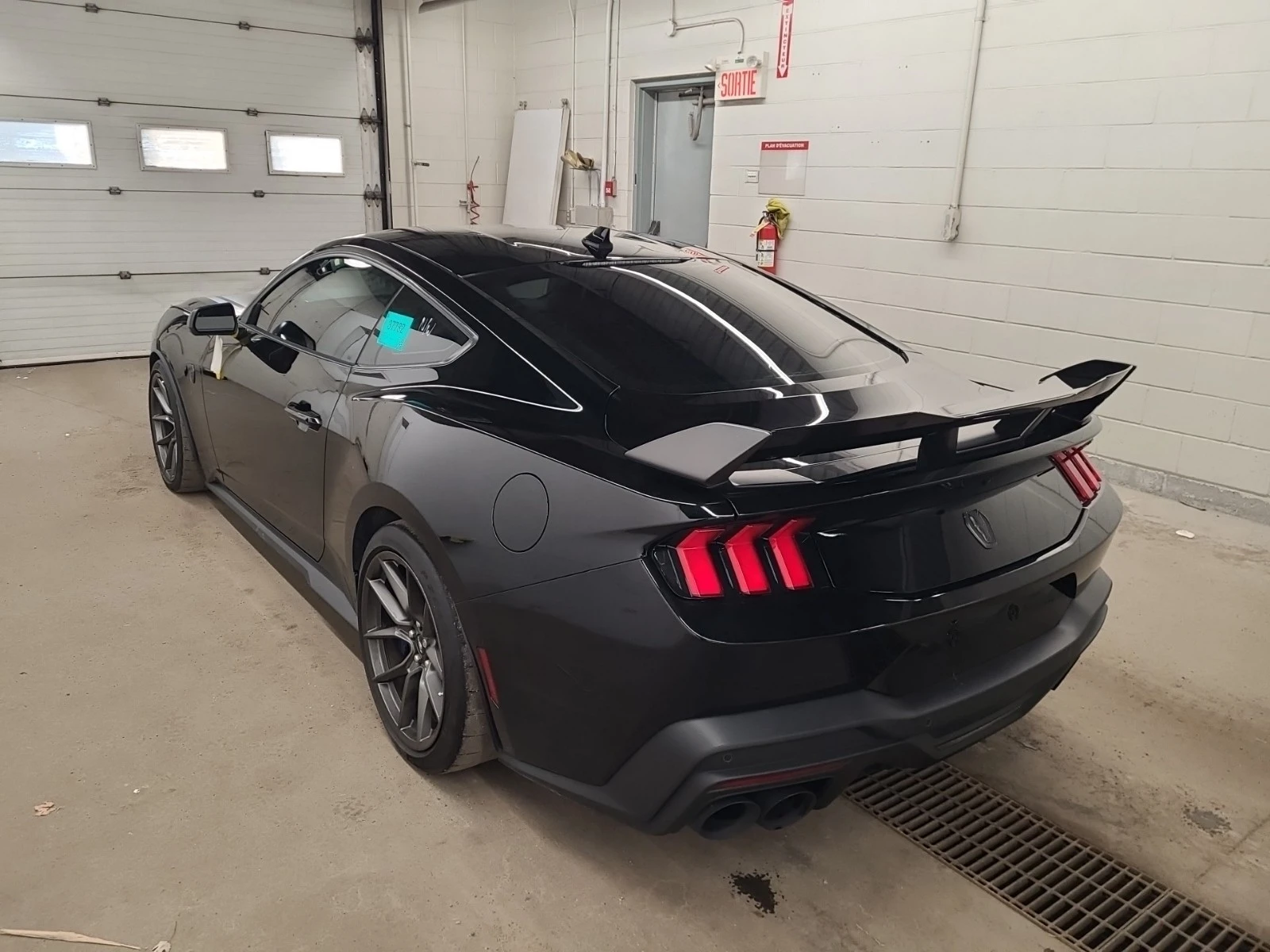 Ford Mustang 5L 8cyl Rear Wheel Drive, снимка 4 - Автомобили и джипове - 53865901