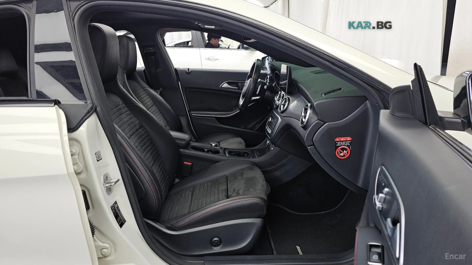 Mercedes-Benz CLA 250 * AMG* 4MATIC* КОЖА* ПОДГРЕВ* ПАНОРАМА* КАМЕРА* , снимка 11 - Автомобили и джипове - 55278690