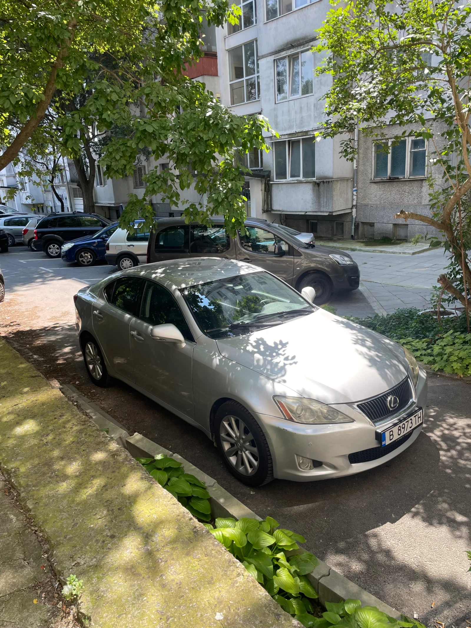 Lexus IS 220d, снимка 2 - Автомобили и джипове - 55467303