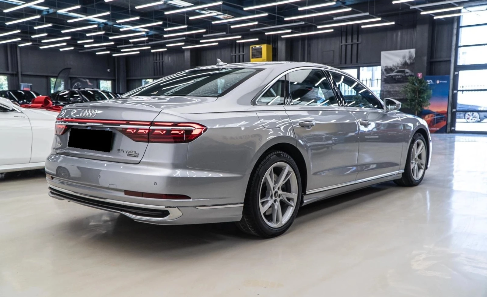 Audi A8 60TFSie Quattro Plug-in Hybrid, снимка 2 - Автомобили и джипове - 55613029
