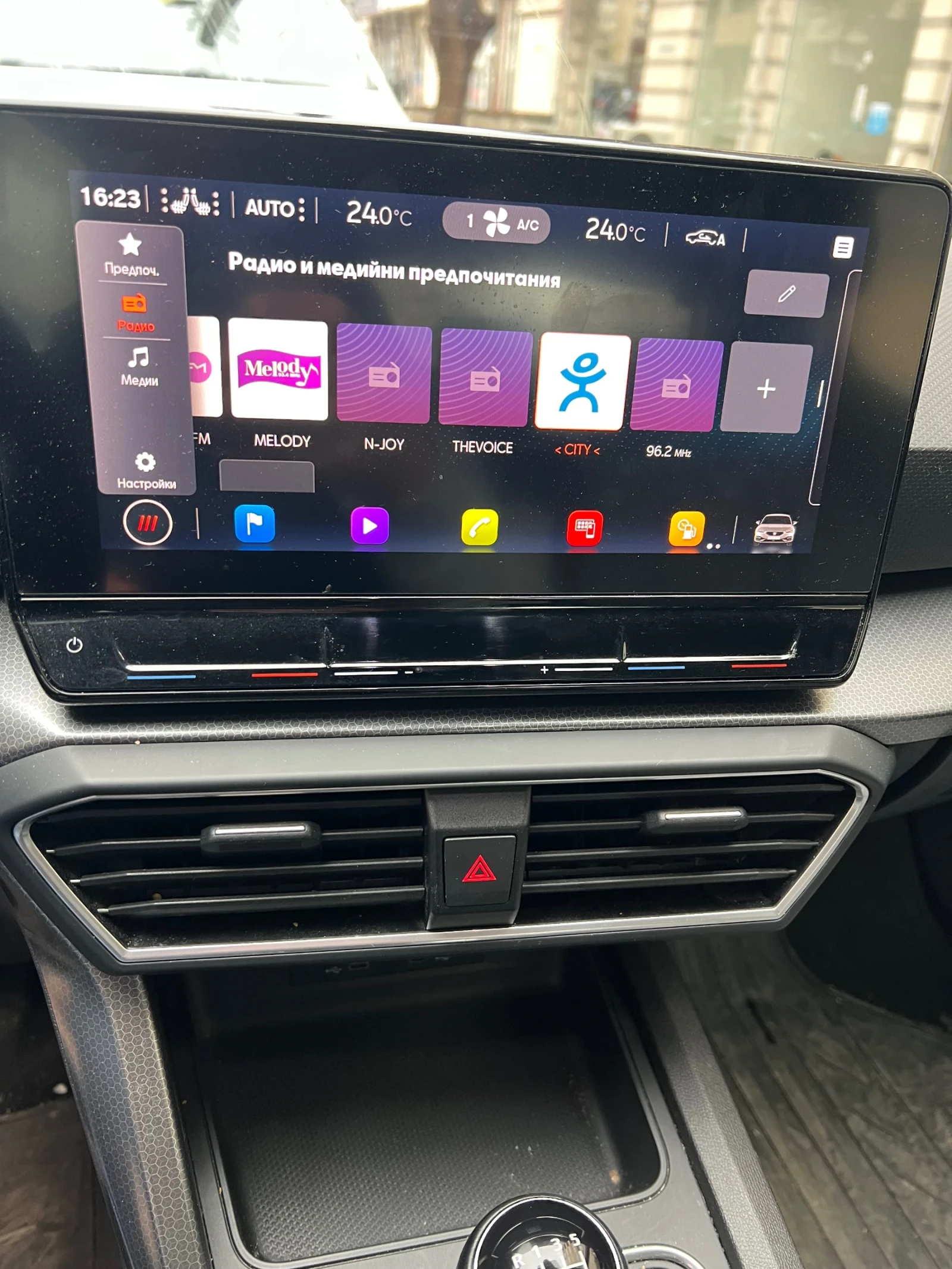 Seat Leon 2.0 tdi, снимка 6 - Автомобили и джипове - 55884178