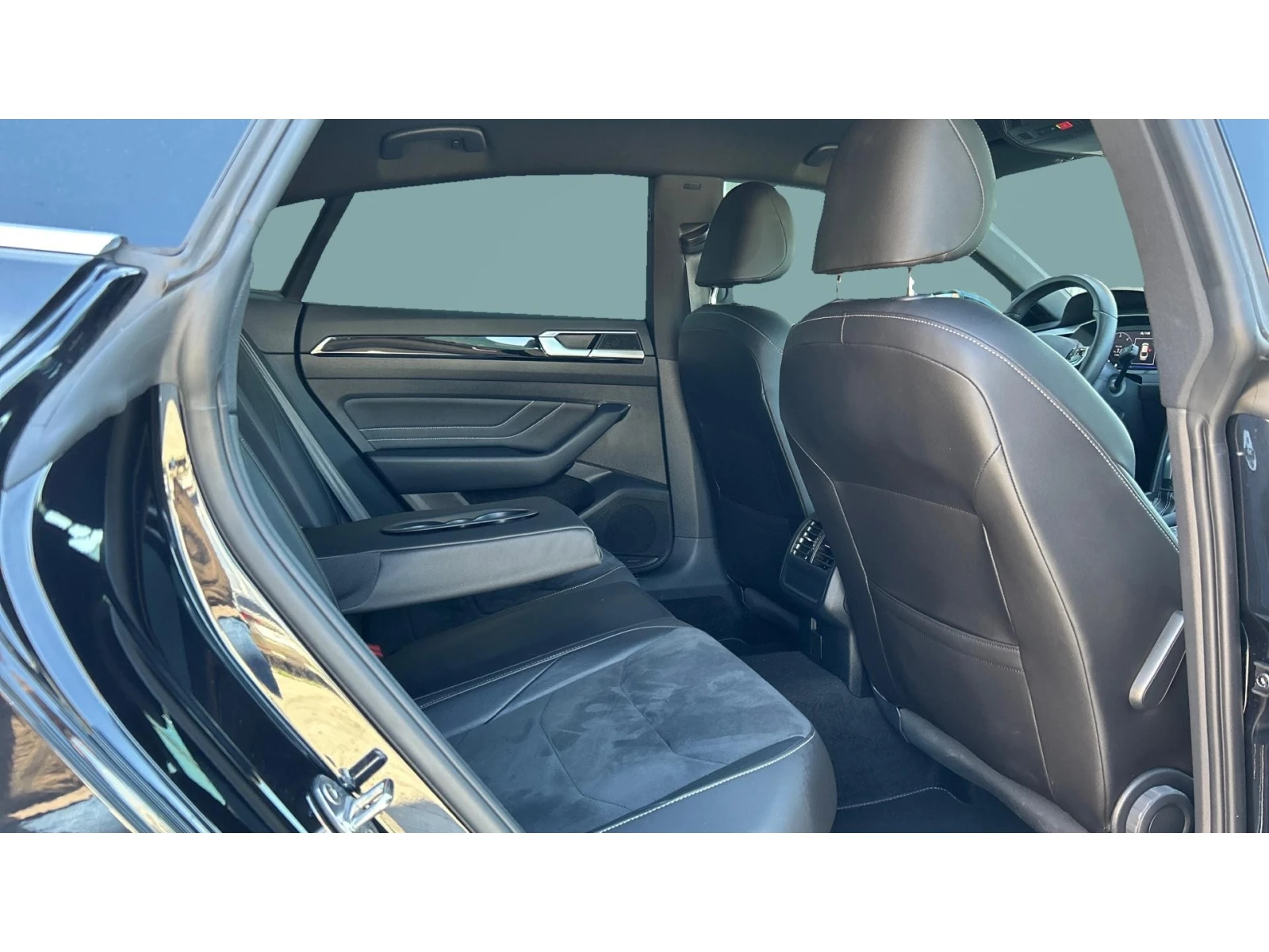 VW Arteon  2.0 TDi DSG SCR  R-Line  4Motion, Месечна вноска , снимка 10 - Автомобили и джипове - 55931898