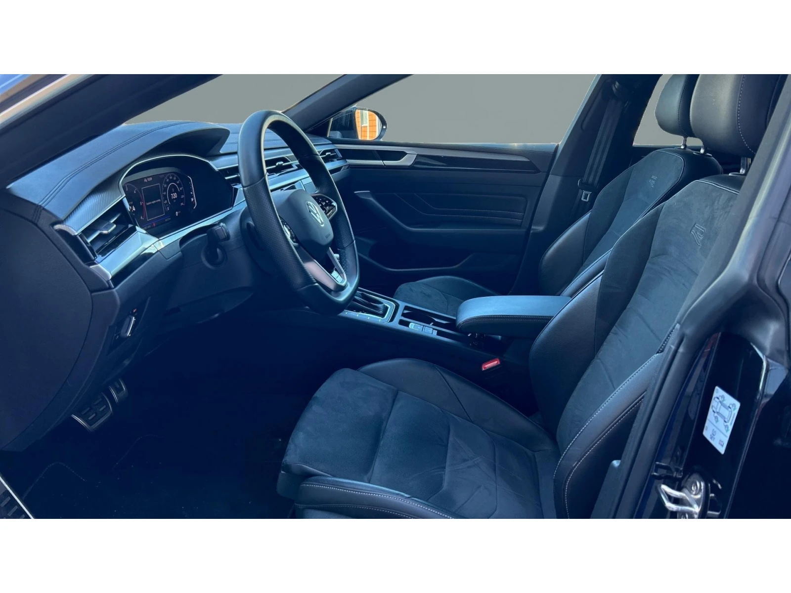 VW Arteon  2.0 TDi DSG SCR  R-Line  4Motion, Месечна вноска , снимка 11 - Автомобили и джипове - 55931898