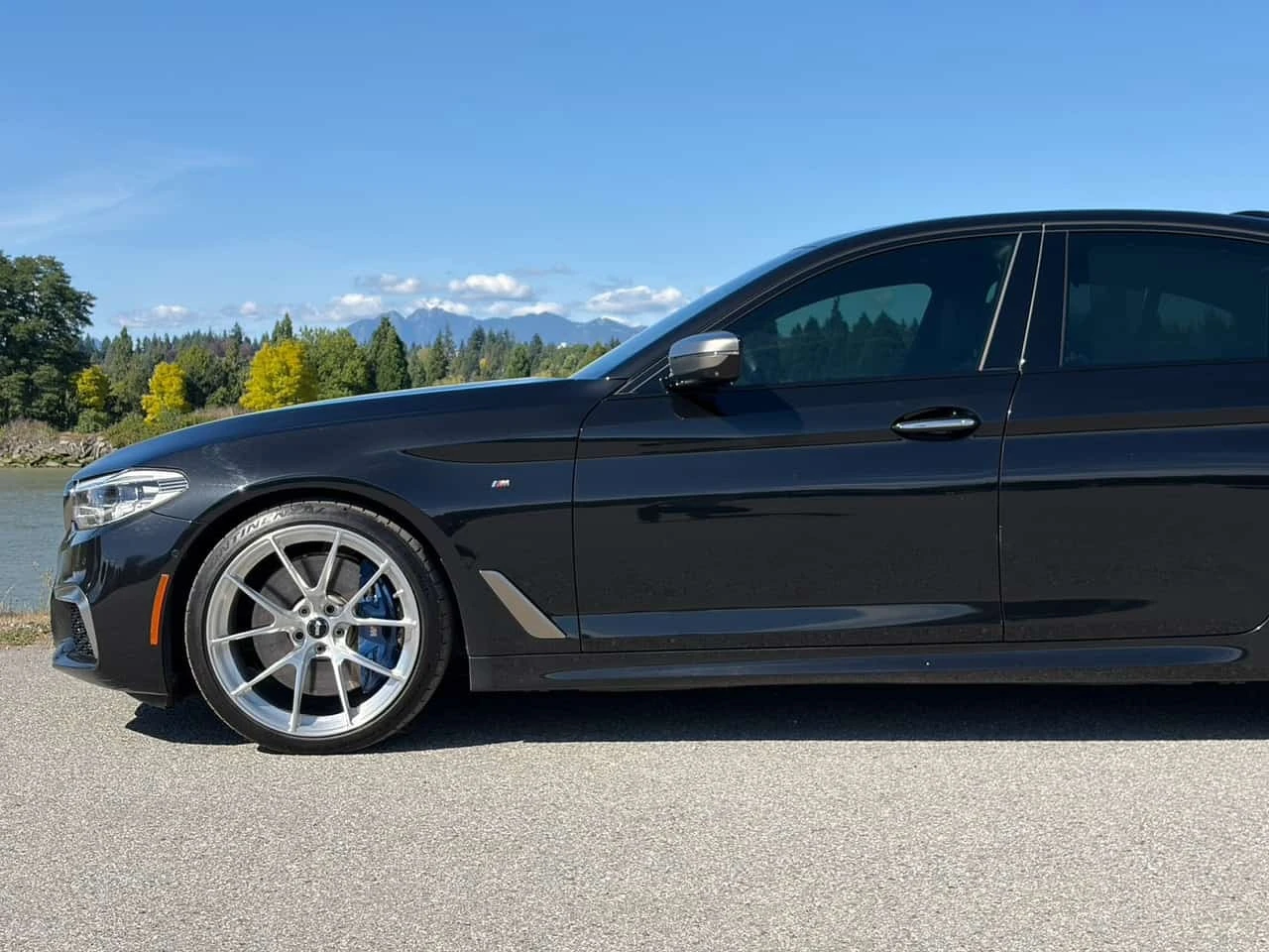 BMW 550 * xDrive * CARFAX * ����� �� ����������� | Mobile.bg � ����������� 2