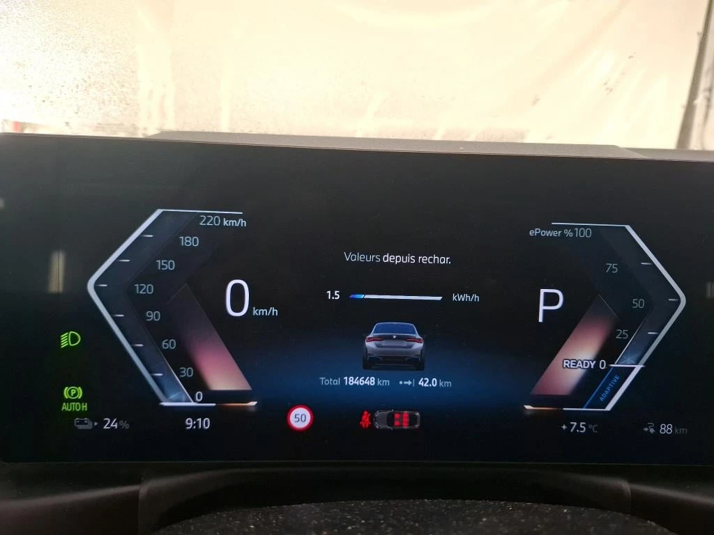 BMW i4 eDrive40 Leather LED Navi 91.46% SoH, снимка 8 - Автомобили и джипове - 56711397