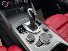 Alfa Romeo Stelvio VELOCE* RED NAPPA* DISTRONIC* PANORAMA* HARMAN KAR, снимка 10
