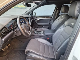 VW Touareg 4.0TDI R-LINE V8  DYNAUDIO, снимка 12