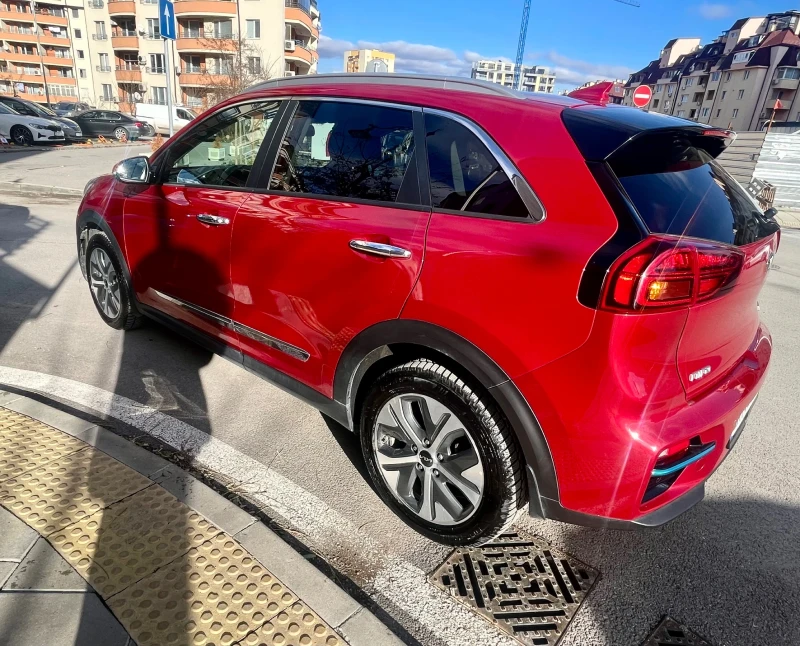 Kia Niro, снимка 3 - Автомобили и джипове - 48374809