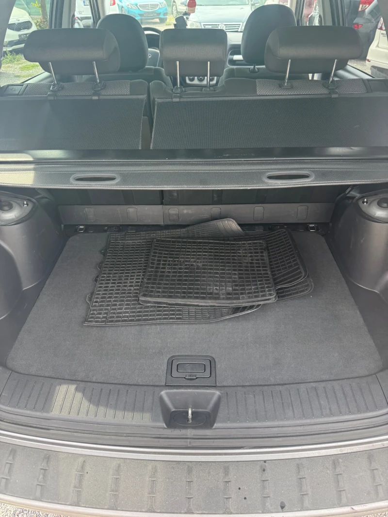 Kia Sportage 2.0, снимка 11 - Автомобили и джипове - 51417259