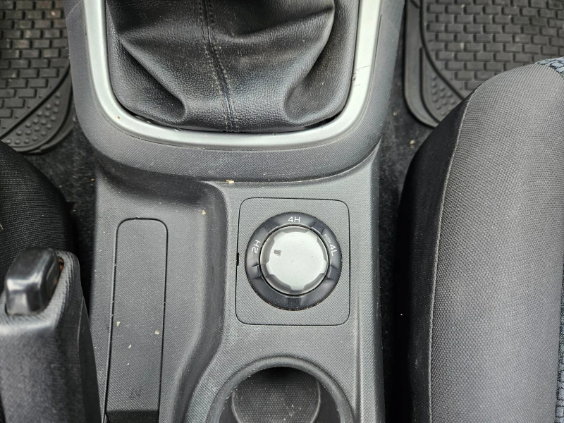 Isuzu D-max 2.5 163k.c, снимка 14 - Автомобили и джипове - 52291853