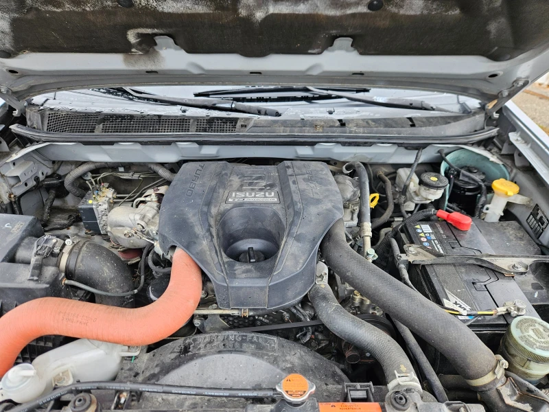 Isuzu D-max 2.5 163k.c, снимка 9 - Автомобили и джипове - 52291853